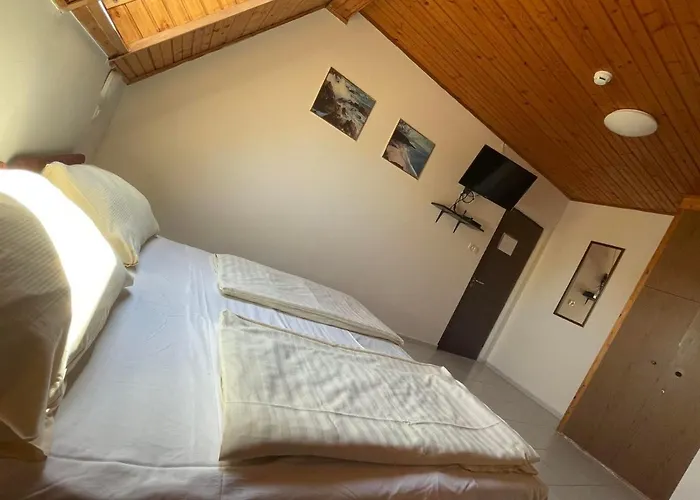 Lelle Centrum Vendeghaz Gasthof Balatonlelle