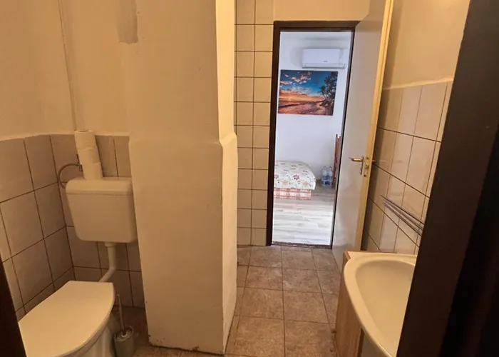 Lelle Centrum Vendeghaz Gasthof 3*